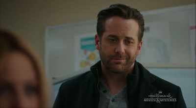 Sally, je moet eerst beter worden. - Aurora Teagarden Mysteries: A Game of Cat and Mouse