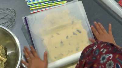 [Salma]  I actually like
 chocolate taffy - Halloween Cookie Challenge