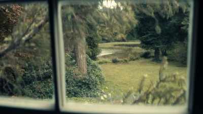 (Sam) 'Bella, come here.' - Magpie Murders