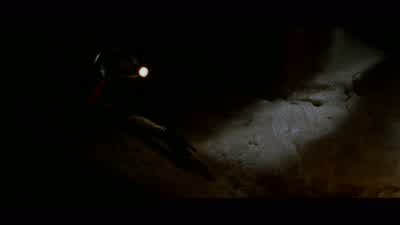 Sam, get down here! - The Descent