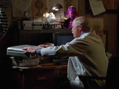 Sam, I'm going to have
a cup of coffee. - Lois & Clark: The New Adventures of Superman
