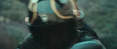 - Sam! Oh my gosh.
- [horn honking] - Wingwomen