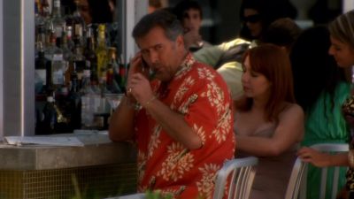 [ Sam On Phone ]
Okay, Mikey. All yours.
Any second now. - Burn Notice