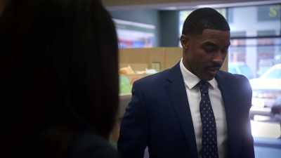 [Sam sighs]
You say "we" and "us." - Tyler Perry's The Oval