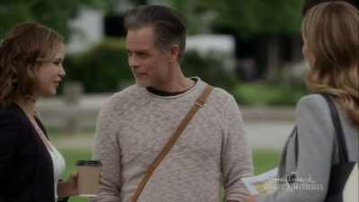 Sam, that's
not a normal dog, - Garage Sale Mystery: The Art of Murder