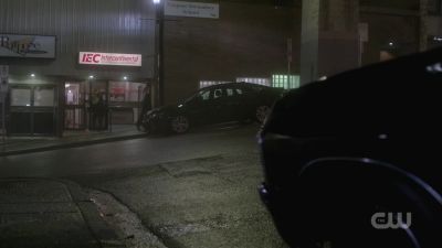 Sam: There he is.
That's fake cop. - Supernatural
