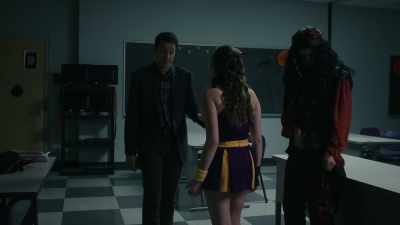 Sam, trust me,
this guy's bad news, okay? - Cobra Kai