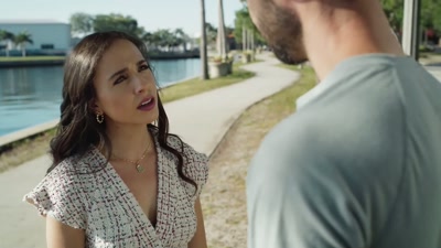 Sam, wat doen we hier?
-Werken. Dat lijkt me duidelijk. - Love's Playlist
