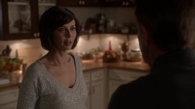 -Sam.
 -Yeah? - Good Witch