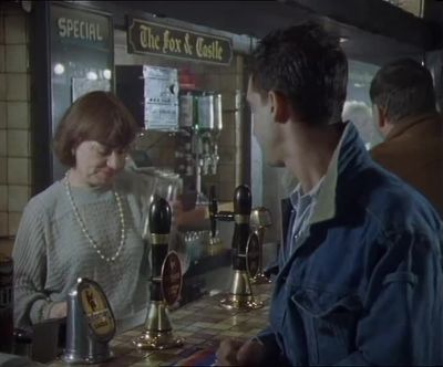 - Same again, love?
- Yes, please. - Inspector Morse