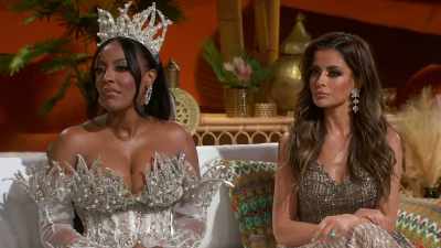 - Same, same.
- It is a melting pot, - The Real Housewives of Dubai