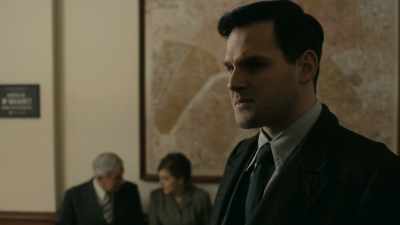 Same time, same city, same hotel.
It's the link. Dig it out. - Maigret in Montmartre