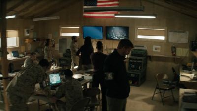 Samim, we need a comms check. - SEAL Team