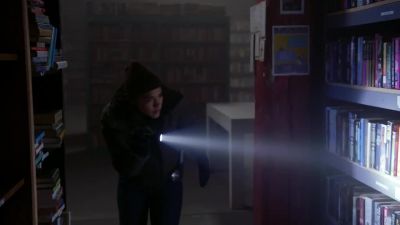 Sammy.
It's Vanessa. - Chicago P.D.