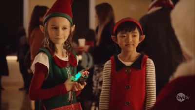 Sammy to Mindy. This is urgent. - 48 Christmas Wishes