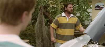 - Sammy is the biggest liar.
- I only just found out her name isn't Simone. - Frayed
