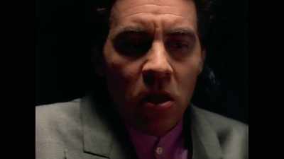 Sandrine, this table drinks
on the house all night. - Wise Guy: David Chase and The Sopranos