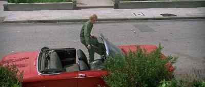 SANDY: Eyes straight to the front, soldier.
Quit looking around. - Earthquake
