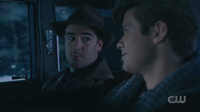 - Santa Claus...
is coming to the Waltons. - The Waltons' Homecoming
