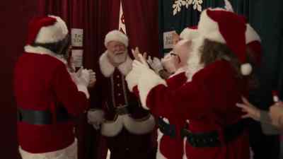 (Santas cheering) - The Santa Class