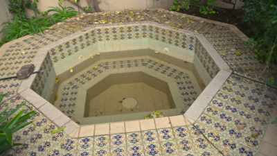 [Santiago] So, it's a little bit more work
than what I thought, - Buying Beverly Hills