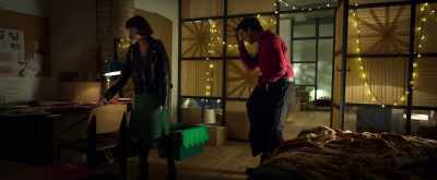 Sara! Abort plan! Abort plan!
Let's get outta here immediately! - HollyBlood