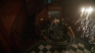 - Sara!
- Focus! - DC's Legends of Tomorrow
