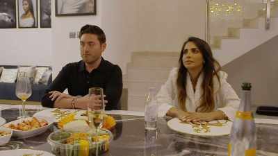 Sara, I wanna get
your opinion on something, - The Real Housewives of Dubai