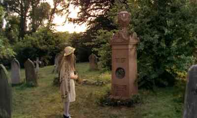 Sara. - The Amazing Mr  Blunden