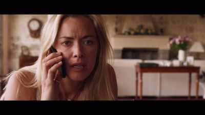 Sara, Sara, please pick up. - Body of Deceit