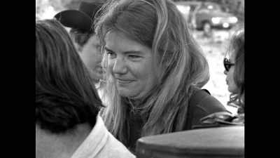 Sara: The alcoholism
drove her crazy - Raise Hell: The Life & Times of Molly Ivins