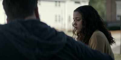 Sarah, are you the one who contacted
Detective Duffy about Derek? - Defending Jacob
