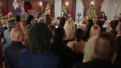 Sarah Betz is pulling
into the lead I think. - Unwrapping Christmas: Tina's Miracle