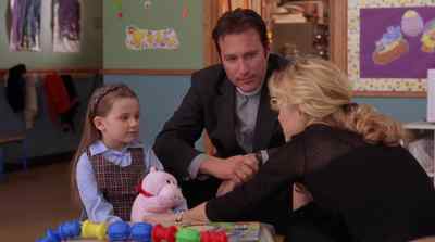 Sarah you don't have to learn to tie your shoes right now - Raising Helen