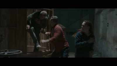 (SARAH GRUNTS) - The Marine 6: Close Quarters