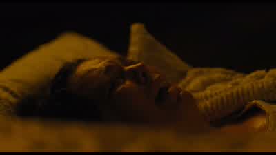 Sarah! I'm here. I'm here. - The Favourite