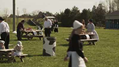 Sarah knows she's gonna be
welcome here anytime. - Christmas at the Amish Bakery