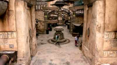 [Sarah] Like many destinations
across the galaxy, - Star Wars: Galaxy's Edge - Adventure Awaits
