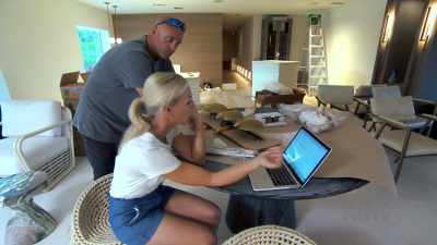 Sarah: Ok, so shrink
this by 4 and a half, - Island of Bryan