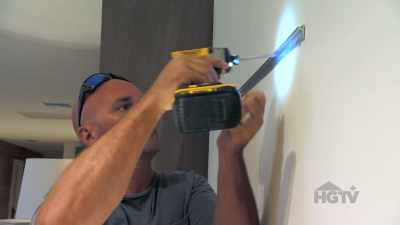Sarah: That's a 10.
(power tool whirring) - Island of Bryan