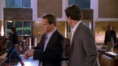 Sarah, what's happening? - Chuck