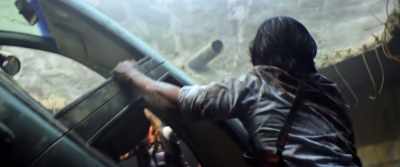 Sarge, climb on the wheel.
Sarge, come on! - Beyond Skyline