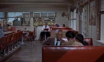SARGE:
Hey, you. - Giant