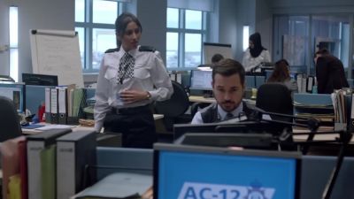 - Sarge.
- Yeah? - Line of Duty