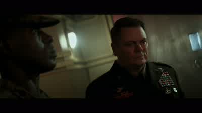 Sargento de armería, necesito su pistola. - Mission: Impossible - The Final Reckoning