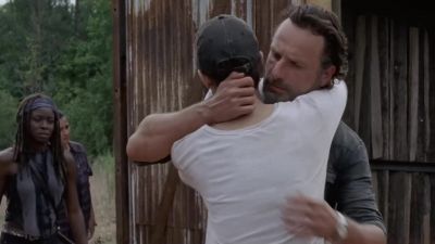 Sasha! Enid! - The Walking Dead