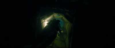 [Sasha laughs] - 47 Meters Down: Uncaged