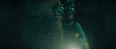 [Sasha's distorted voice over radio] - 47 Meters Down: Uncaged