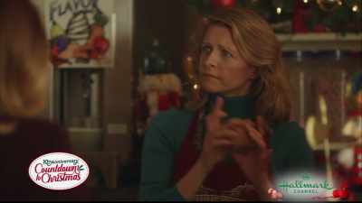 [Sassy purring] - Christmas Town