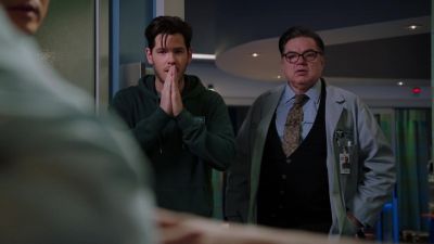 Sats back up to 96. - Chicago Med